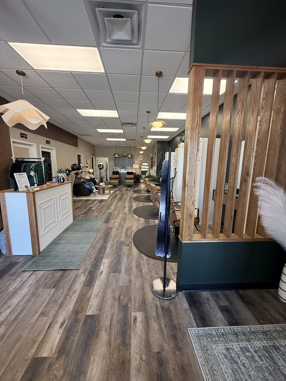 Emerald Salon interior - main styling area